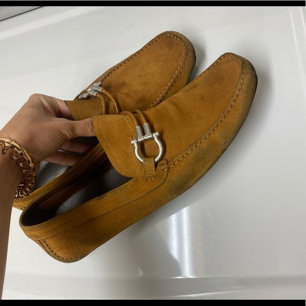 Salvatore ferraggamo 9.5 suede